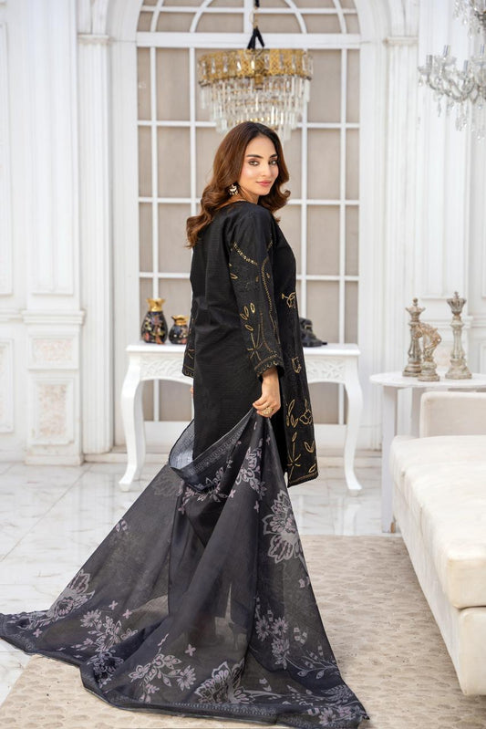 Graceful Black Sequin & Thread Embroidered Ensemble ✨